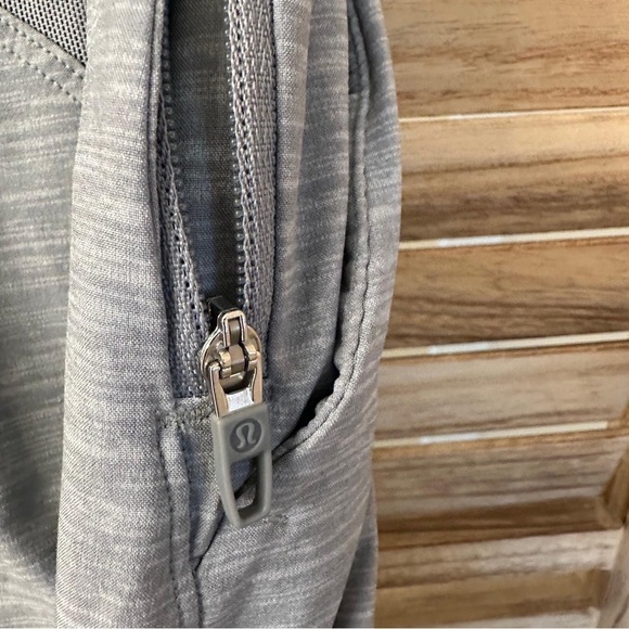 Lululemon Men Short I Size S - Picture 3 of 6